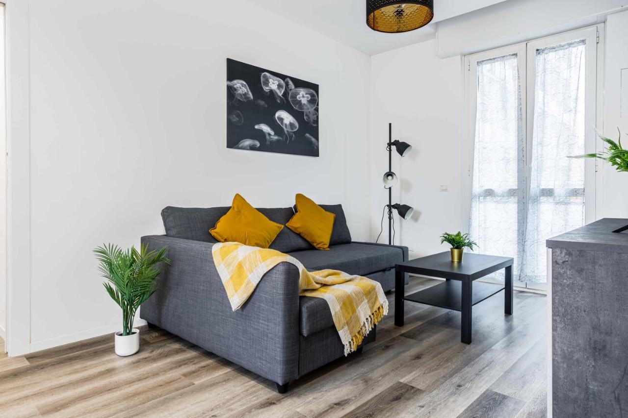 2 Bedrooms Apt With Terrace - Nolo Area Via Varanini Милано Екстериор снимка